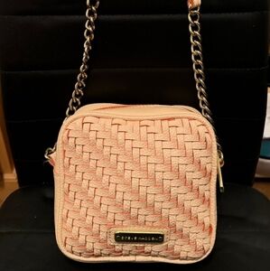 Woven Peach Crossbody Bag with Chain Strap